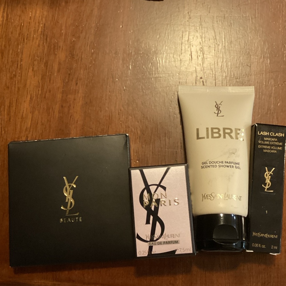 Yves Saint Laurent Beauty Gift Set (4) NEW